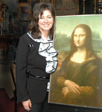 Caroline Cocciardi with Mona Lisa